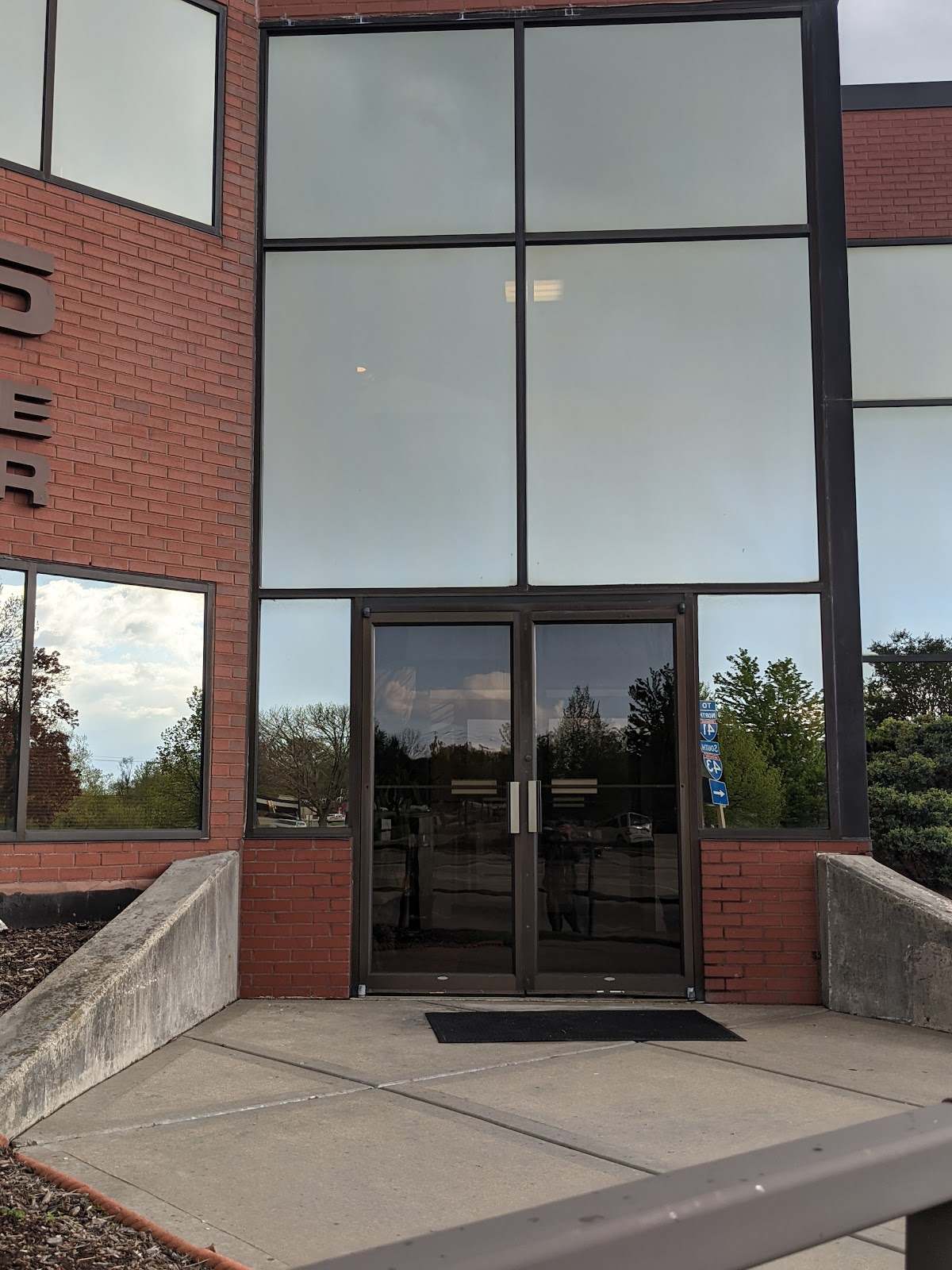 Longo Chiropractic and Deep Tissue Laser Center of Milwaukee — photo 3