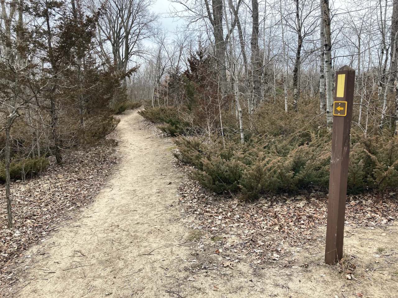 Ice Age Trail - Milwaukee River Trailhead — photo 1