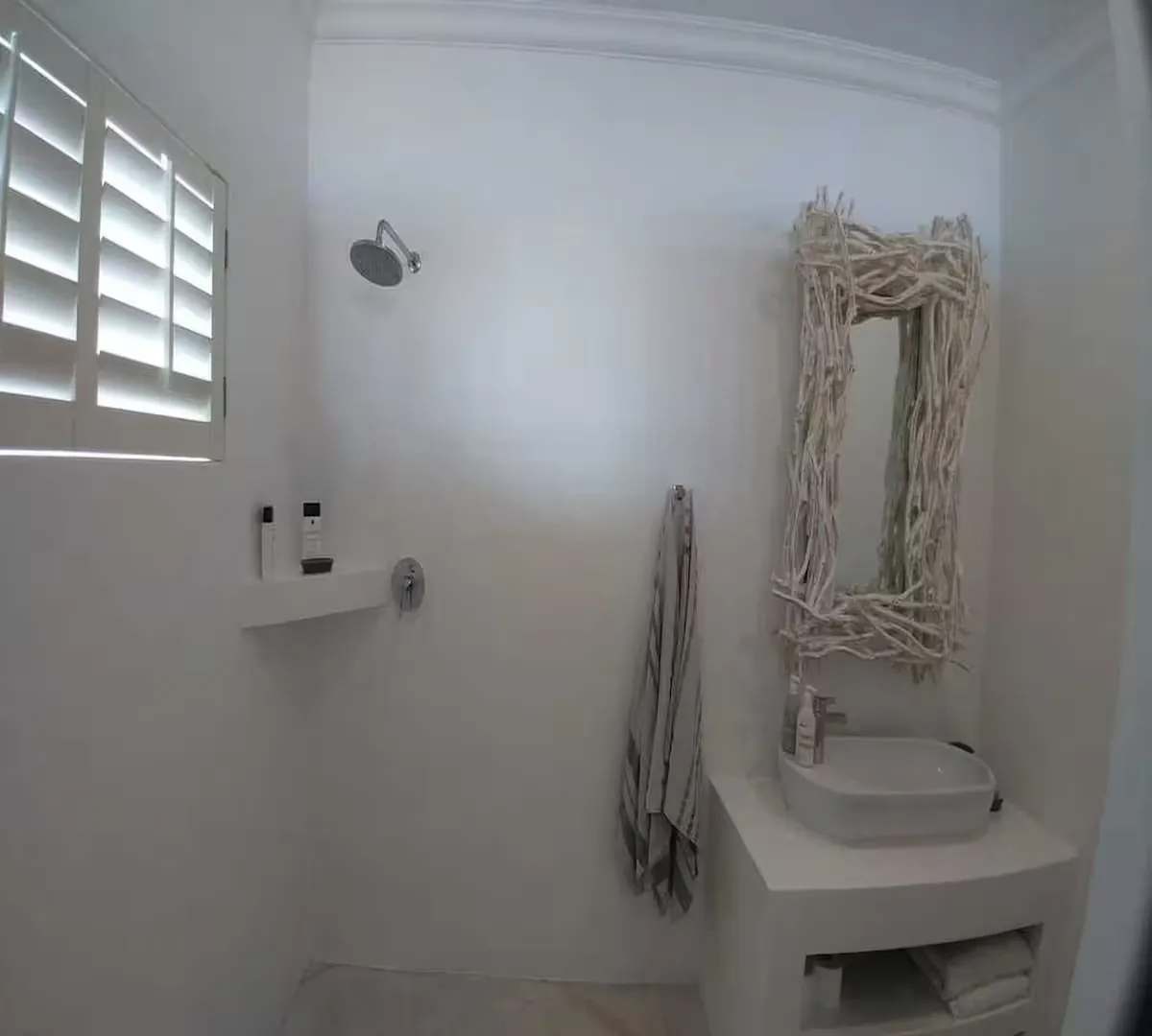 The White House - 65 Nkwazi Drive — photo 16