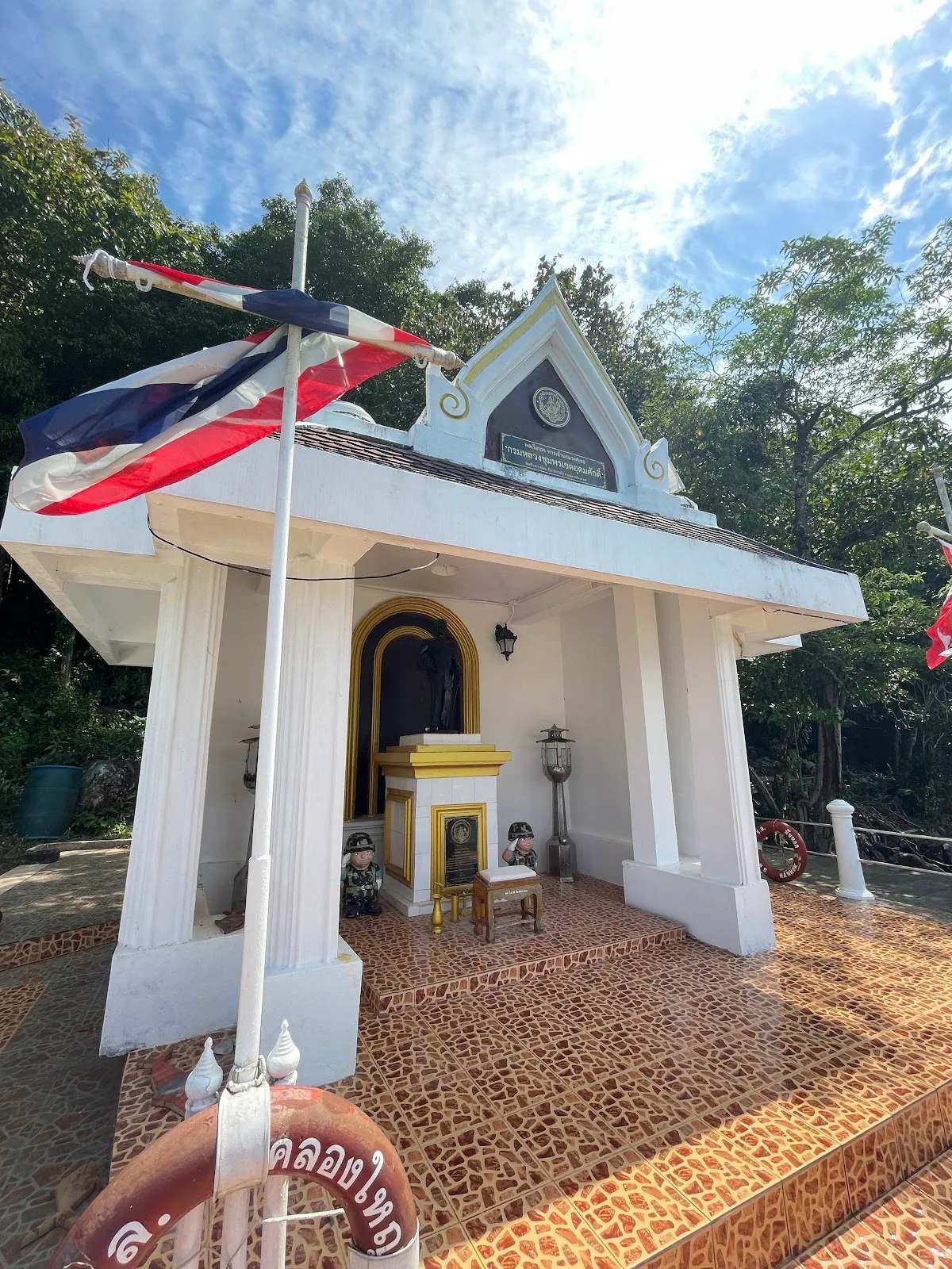 ศาลกรมหลวงชุมพรเขตอุดมศักดิ์ — photo 1