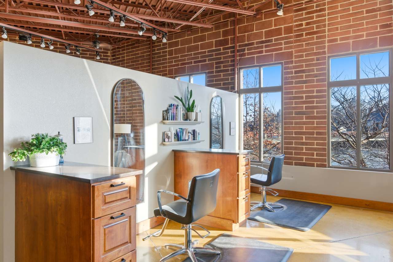 Allure Salon & Spa — photo 1