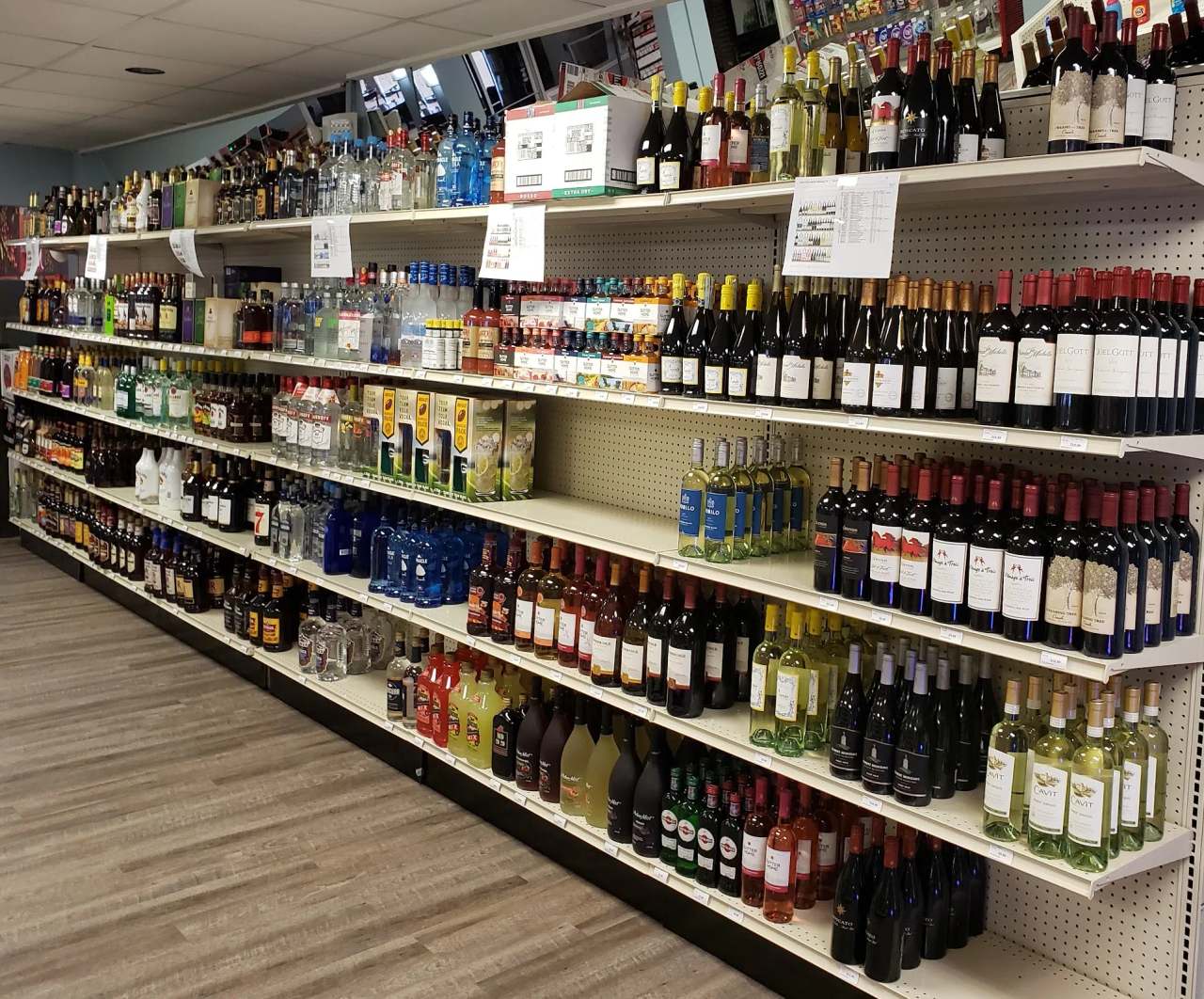 Alex's Corner Market — photo 2