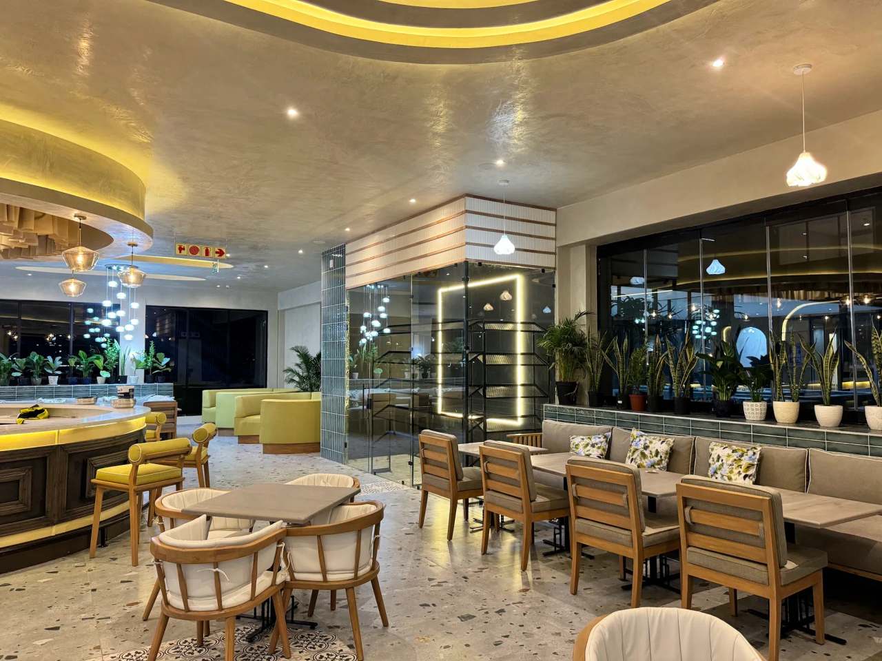 The Wisemen Restaurant & Bar — photo 1