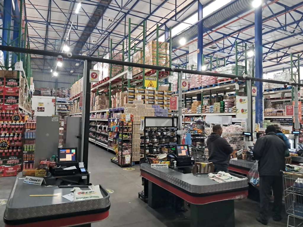 1Up Cash & Carry Paarl Textile Street