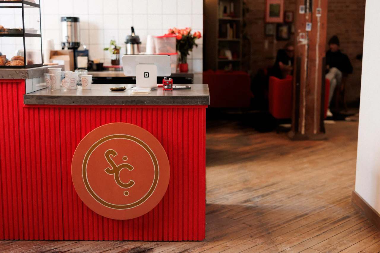 Small Change - Salon + Coffee Bar — photo 1