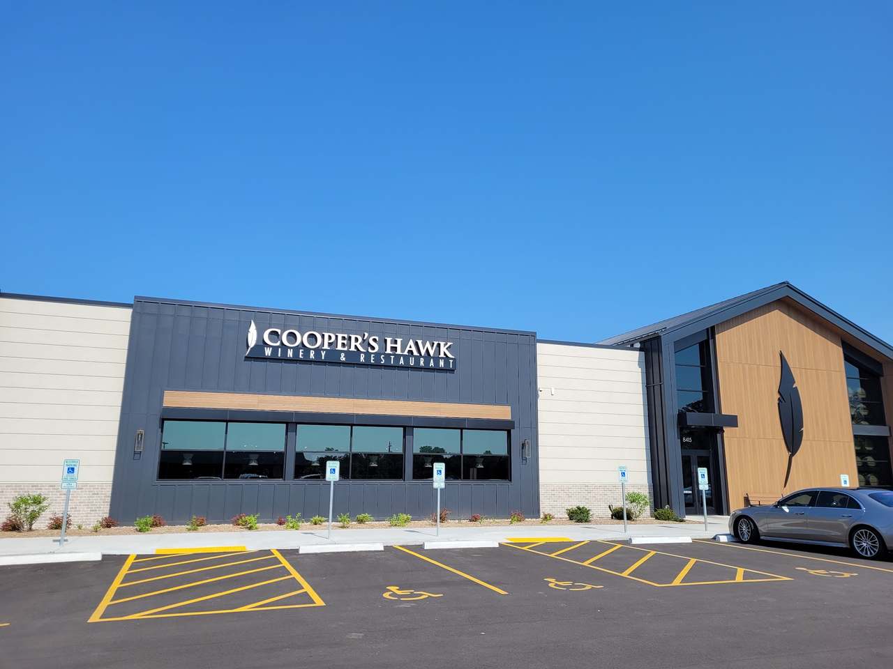 Cooper's Hawk Winery & Restaurant — photo 1