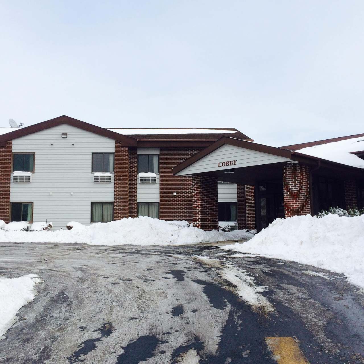 Motel 6 Saukville, WI — photo 7