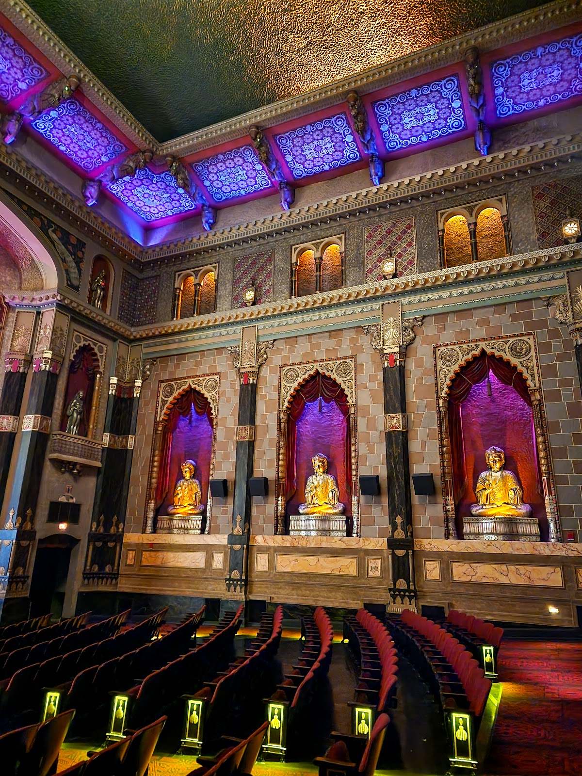 The Oriental Theatre — photo 3