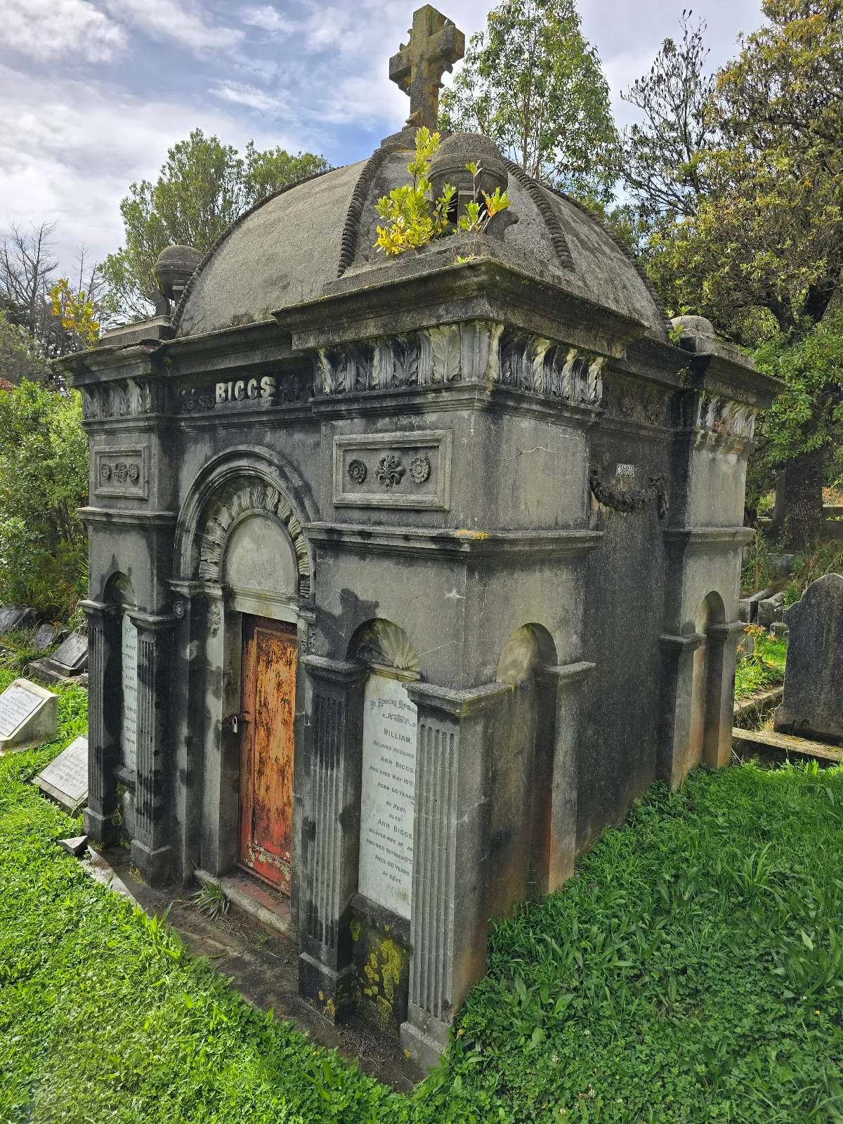 Karori Cemetery Main Chapel — photo 2