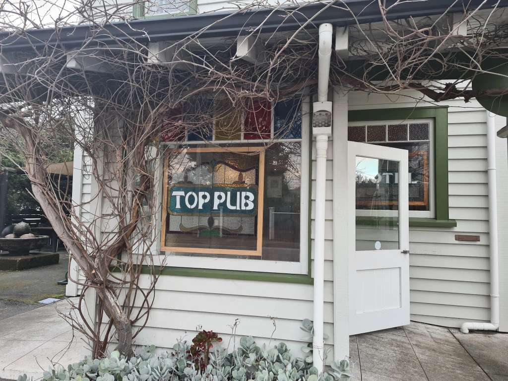 Greytown Hotel - The Top Pub
