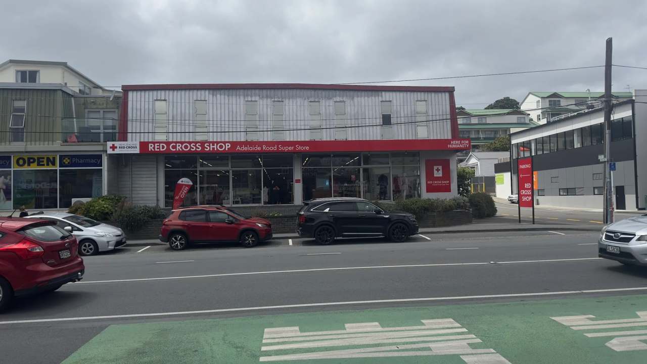 Red Cross Shop Adelaide Road — photo 1