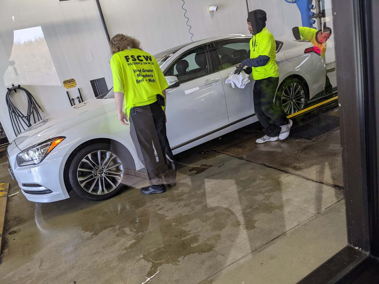 Full Service Car Wash — photo 3