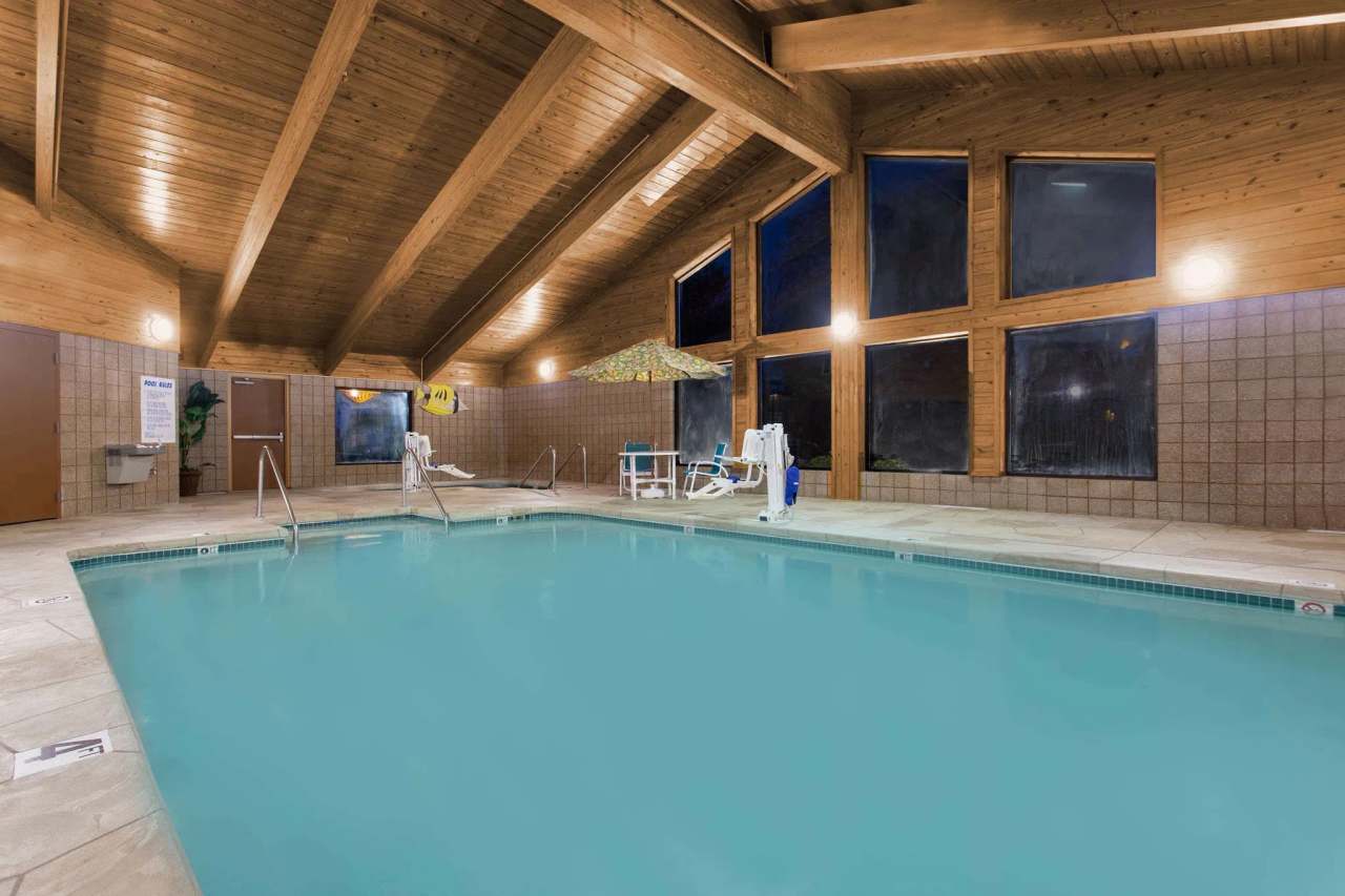 AmericInn by Wyndham Sheboygan — photo 3
