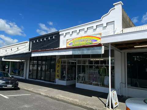 Mrs. Hope's Second Chance Emporium. (formerly Featherston Op shop.) — photo 3