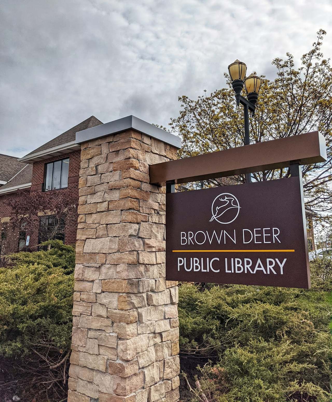 Brown Deer Public Library — photo 1