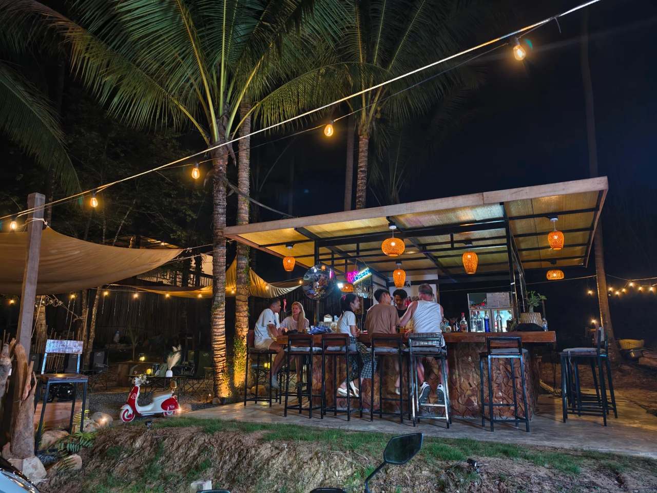 King Coco Bar Kohkood — photo 4