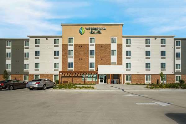 WoodSpring Suites Milwaukee - Menomonee Falls — photo 1