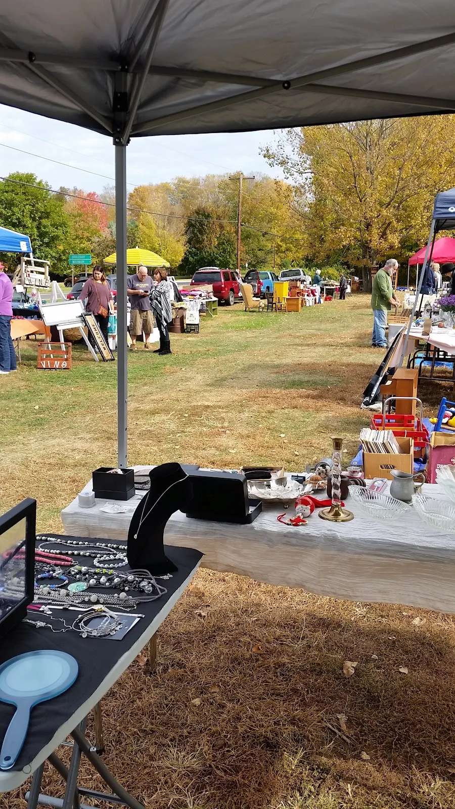 The Woodbury Flea Market