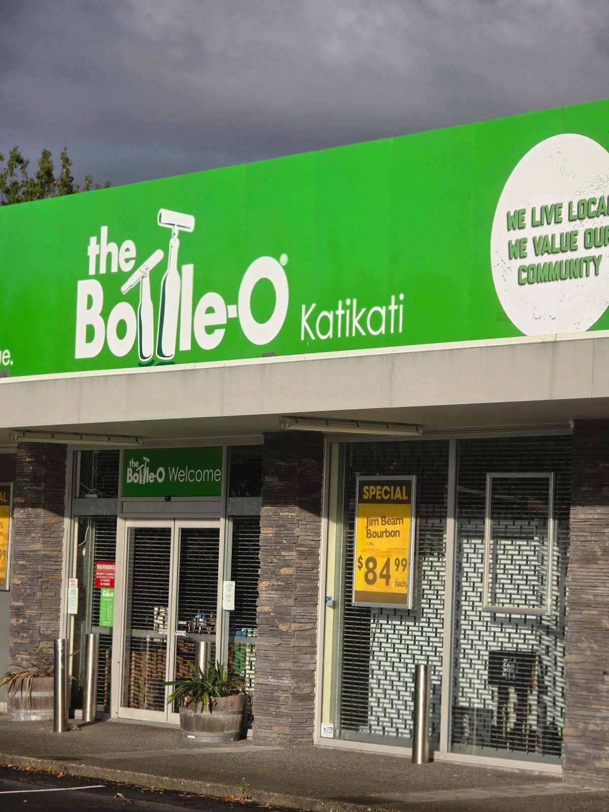 The Bottle-o Katikati — photo 1