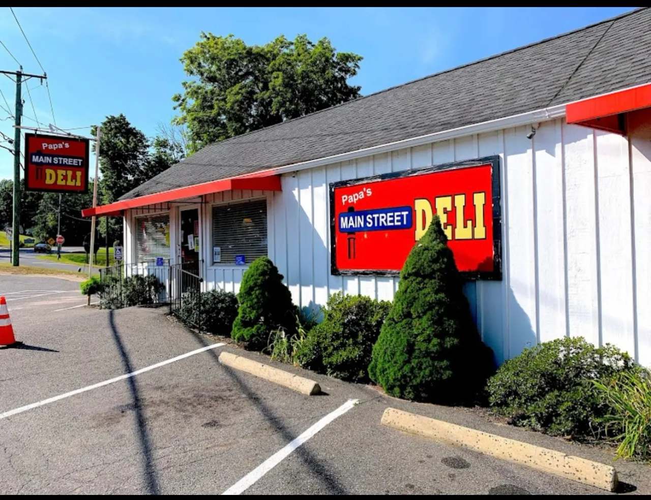 Papa's Main Street Deli — photo 1