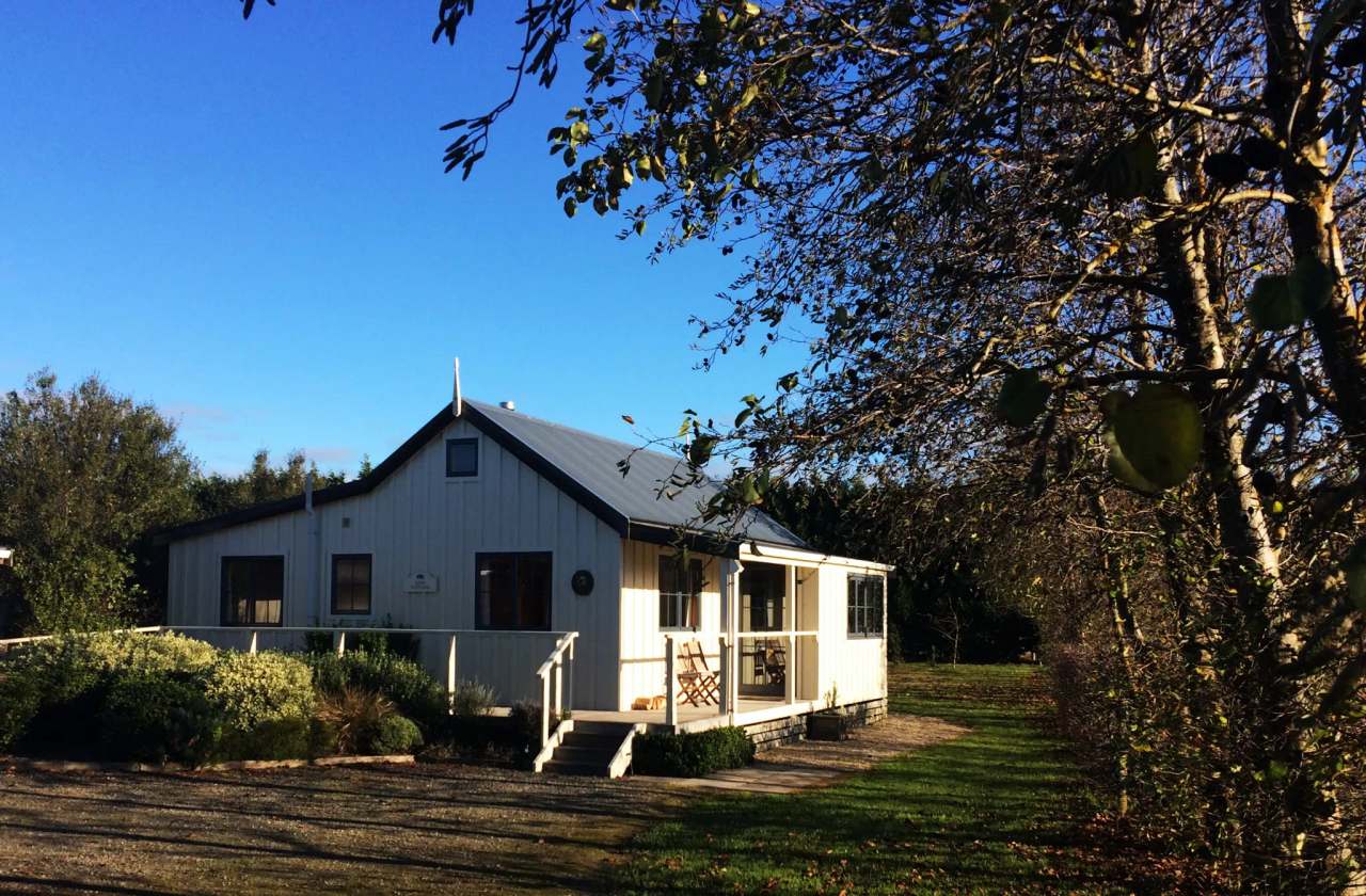 Dara Vineyard Cottage Martinborough — photo 1