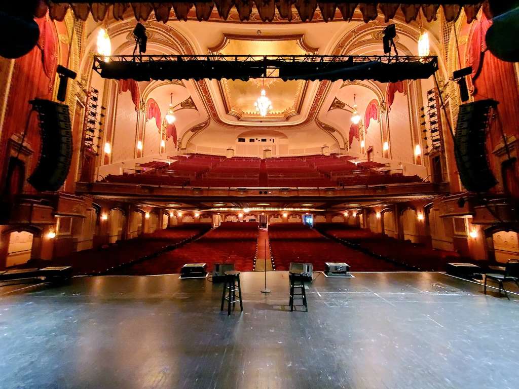 Riverside Theater