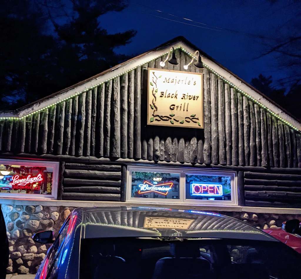 Majerle's Black River Grill