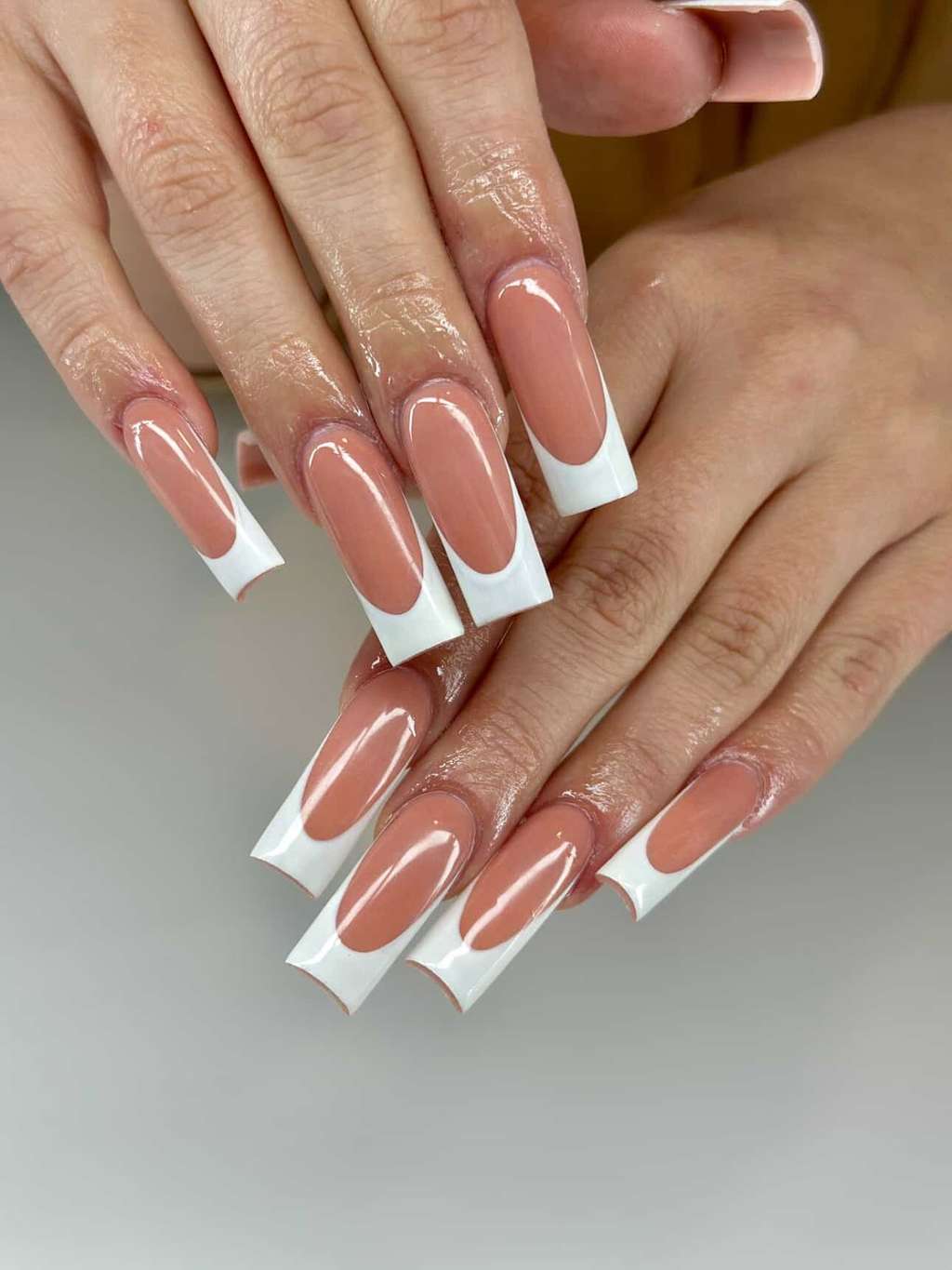 VALENCIA NAILS AND LASHES