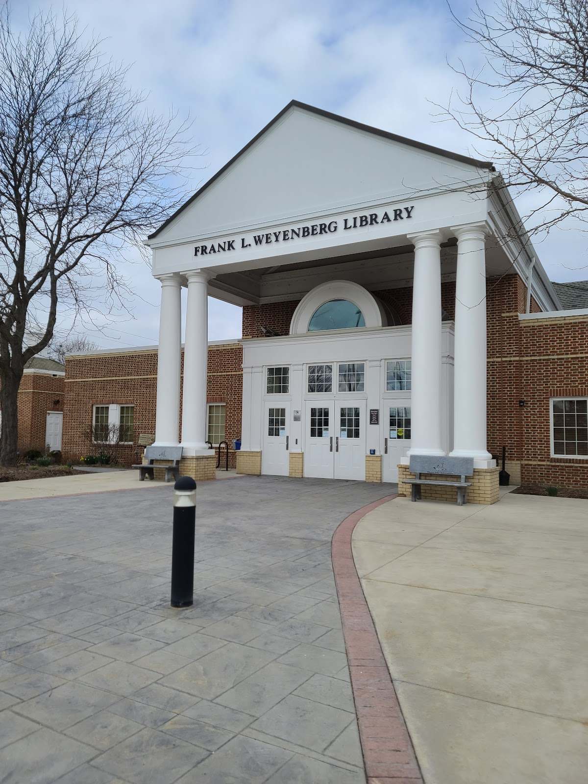 Frank L Weyenberg Library — photo 1