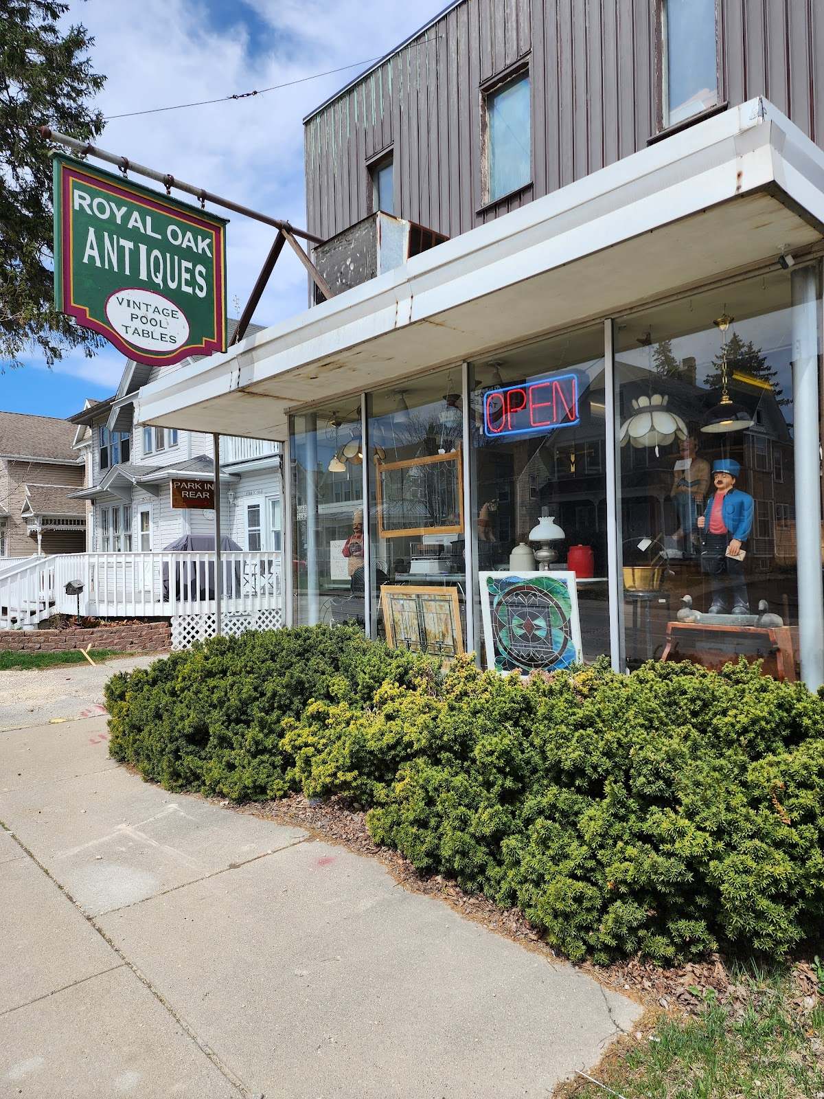 Royal Oak Antiques — photo 1