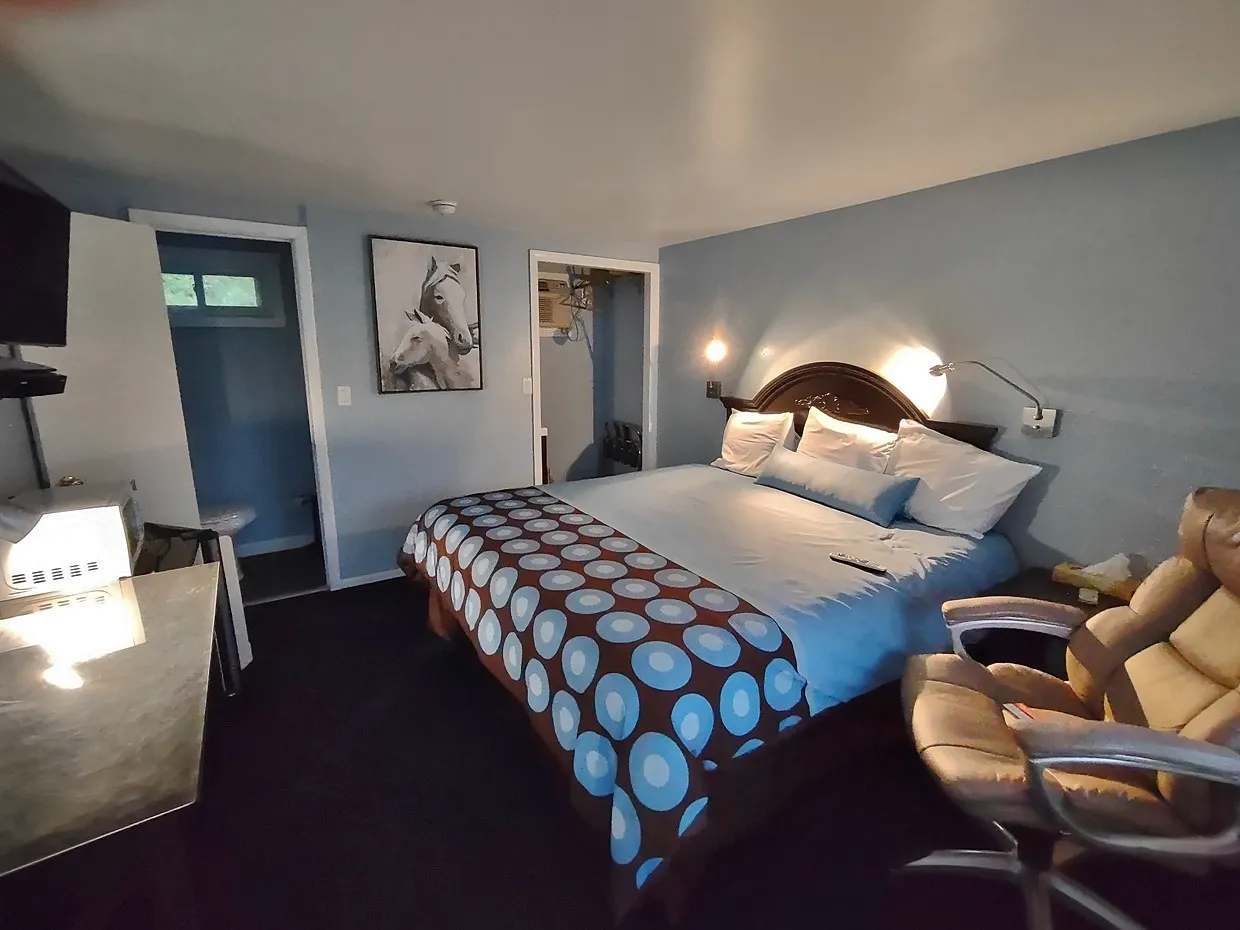 Hitching Post Country Motel — photo 2