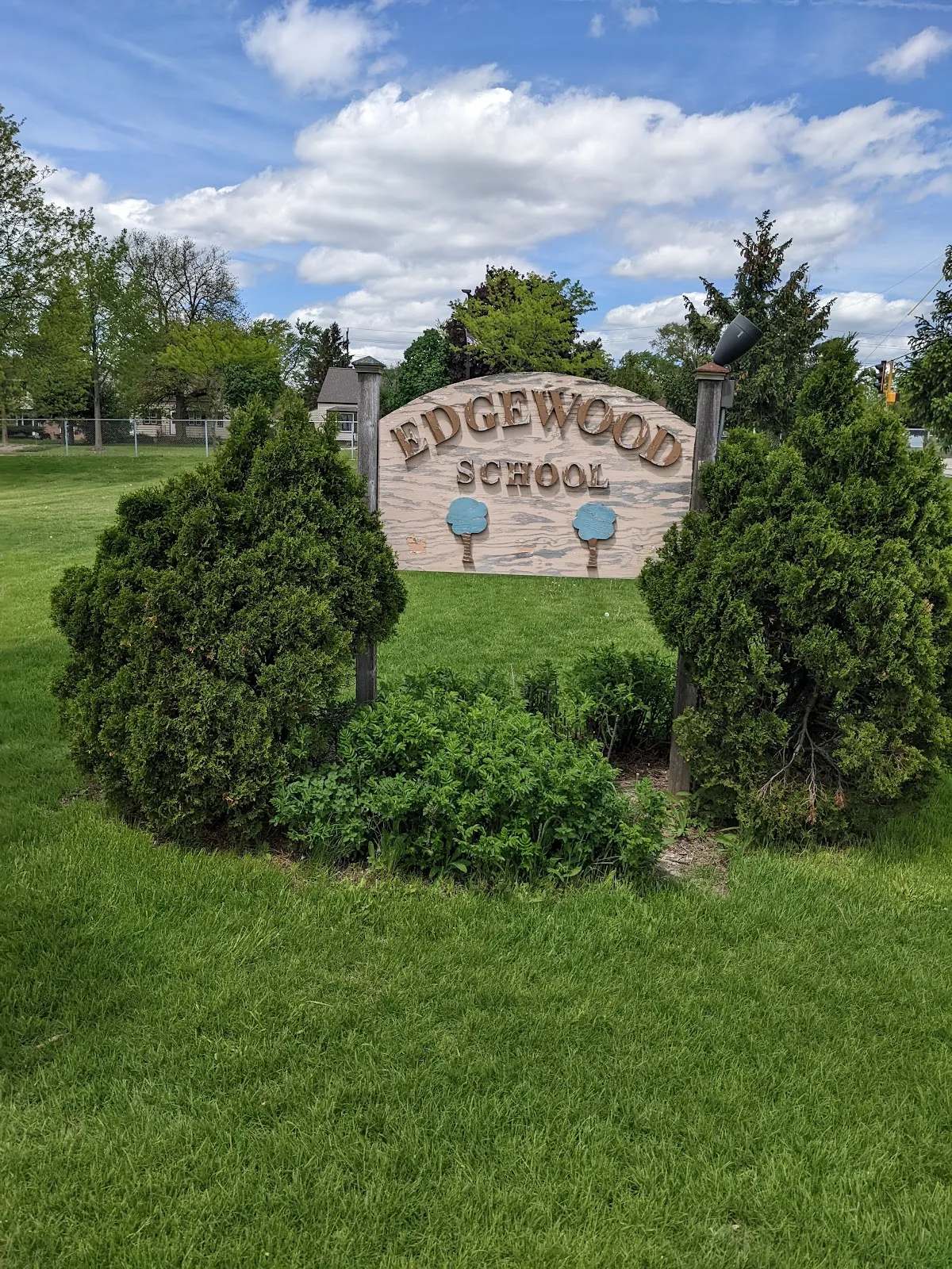 Edgewood Elementary School — photo 1